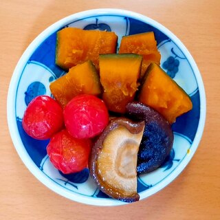 南瓜と椎茸とミニトマトの煮物